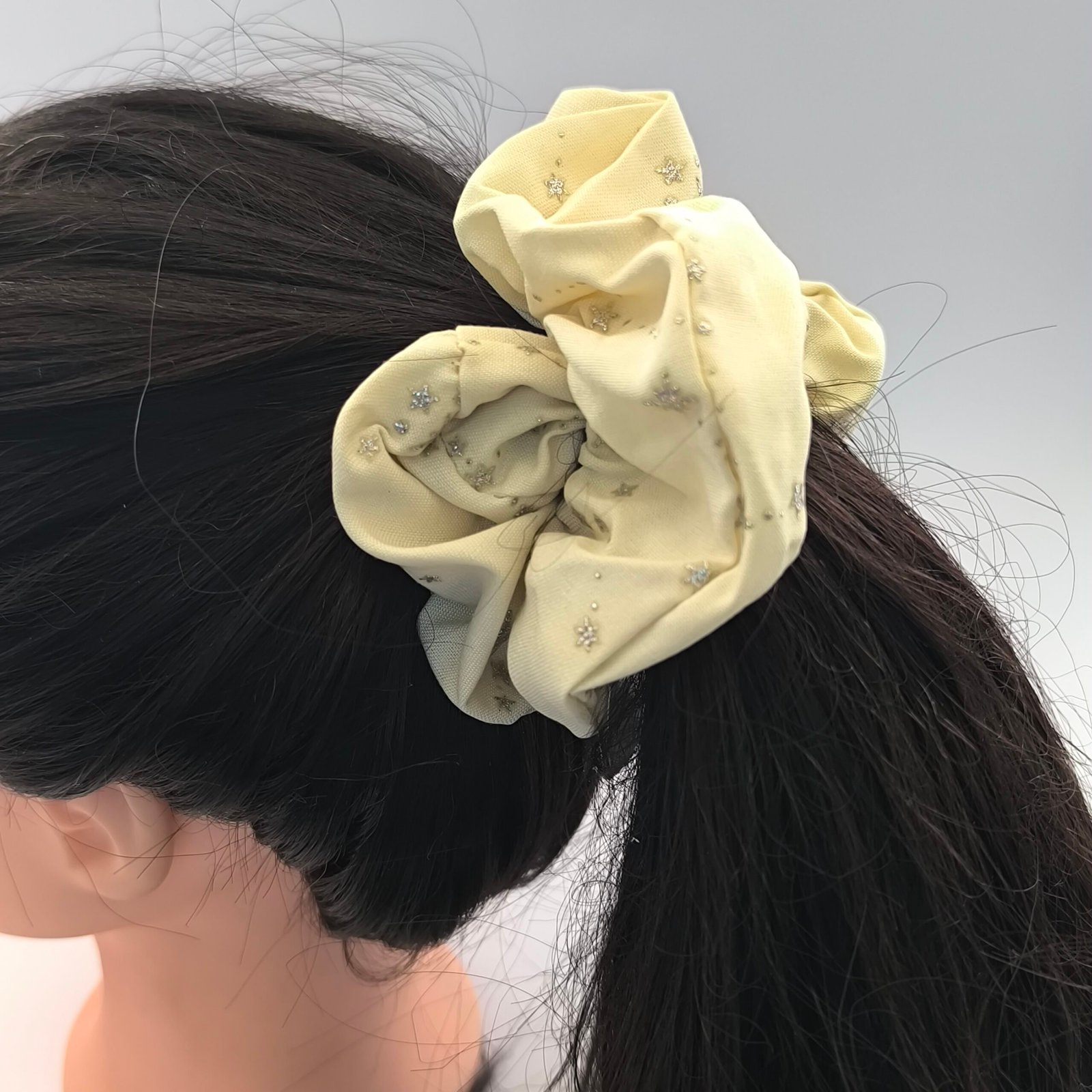 Set de 12 Coleteros Scrunchie con Estrellas Brillantes para Cabello - Image 10