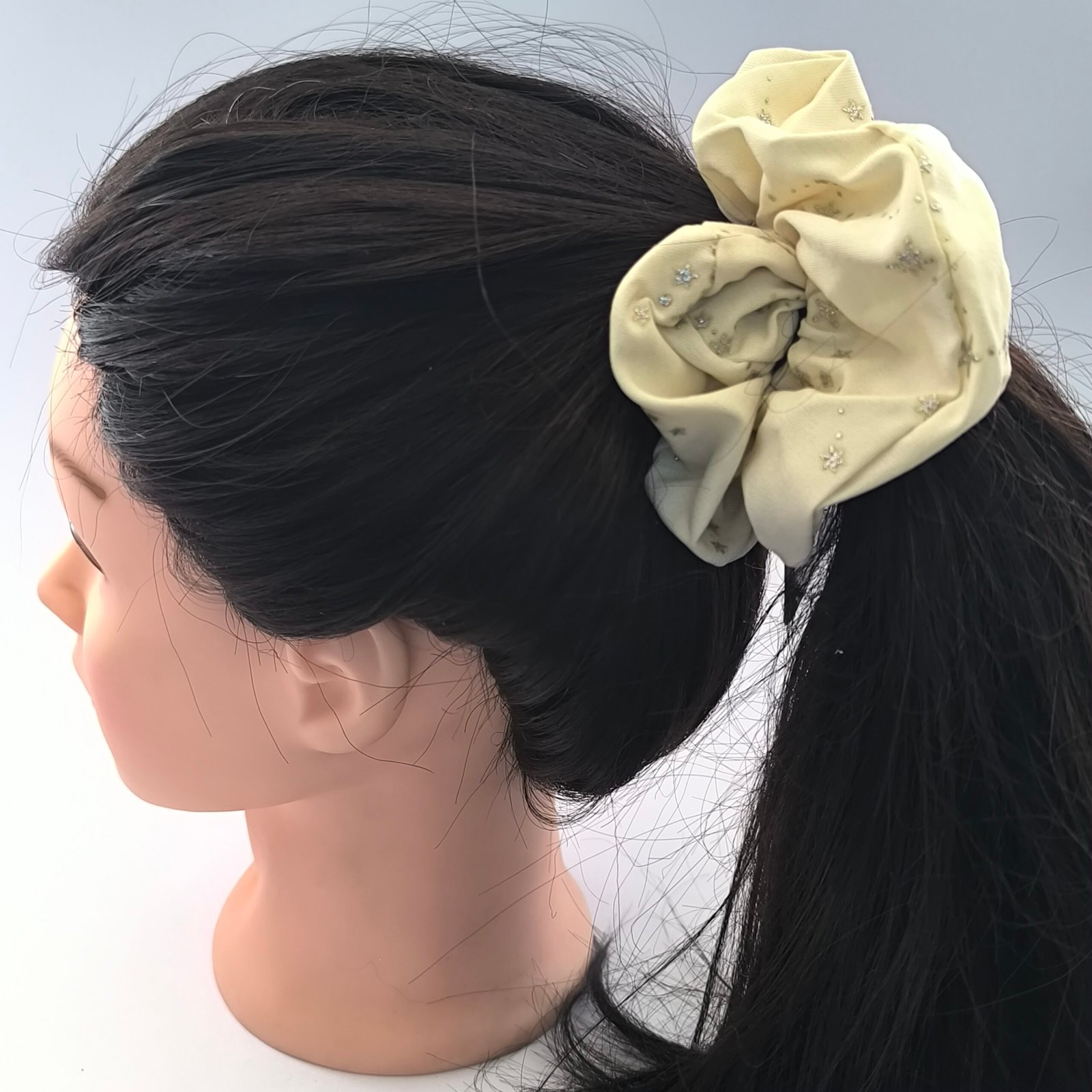 Set de 12 Coleteros Scrunchie con Estrellas Brillantes para Cabello - Image 11
