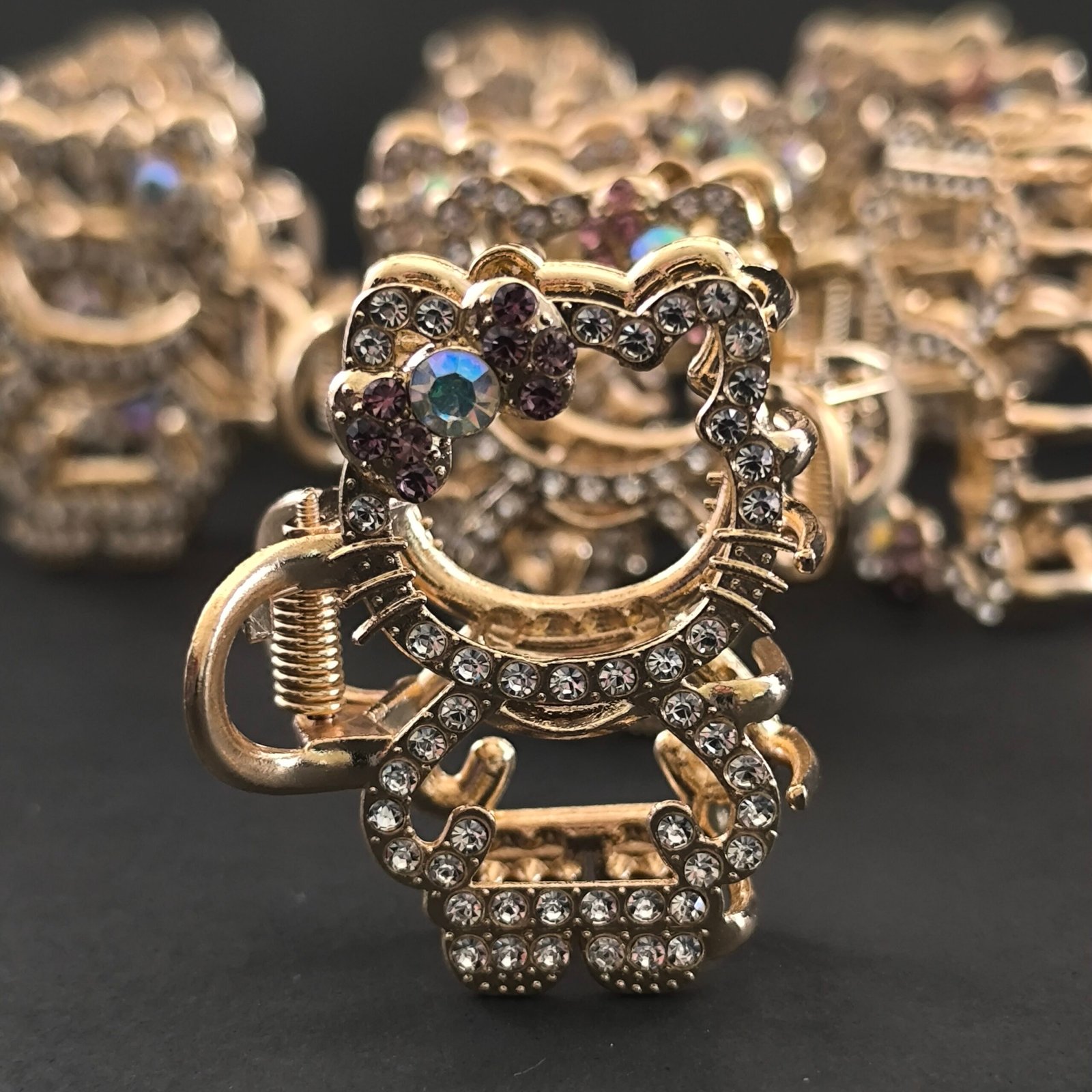 Piraña Gatito con Cristales para Cabello | Pinza Metálica Dorada Diseño Gato - Image 3