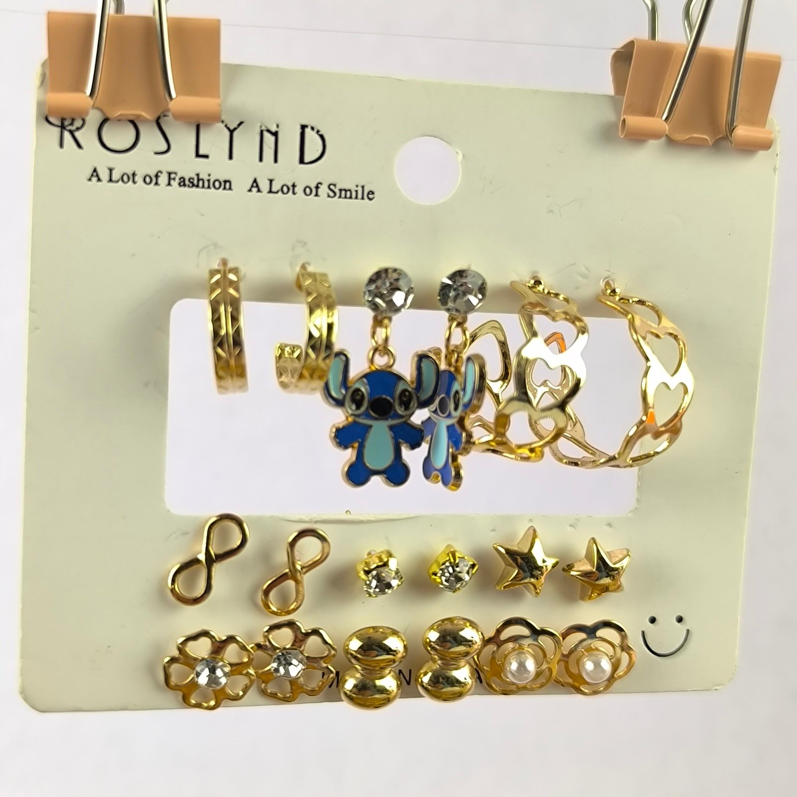 Set de Aretes 9 Pares Dorados con Diseños Variados | Argollas, Figuras y Detalles Elegantes - Image 2