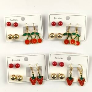 Set de Aretes Frutales con Aros y Perlas 3 Pares | Cereza y Fresa Dorado Elegante