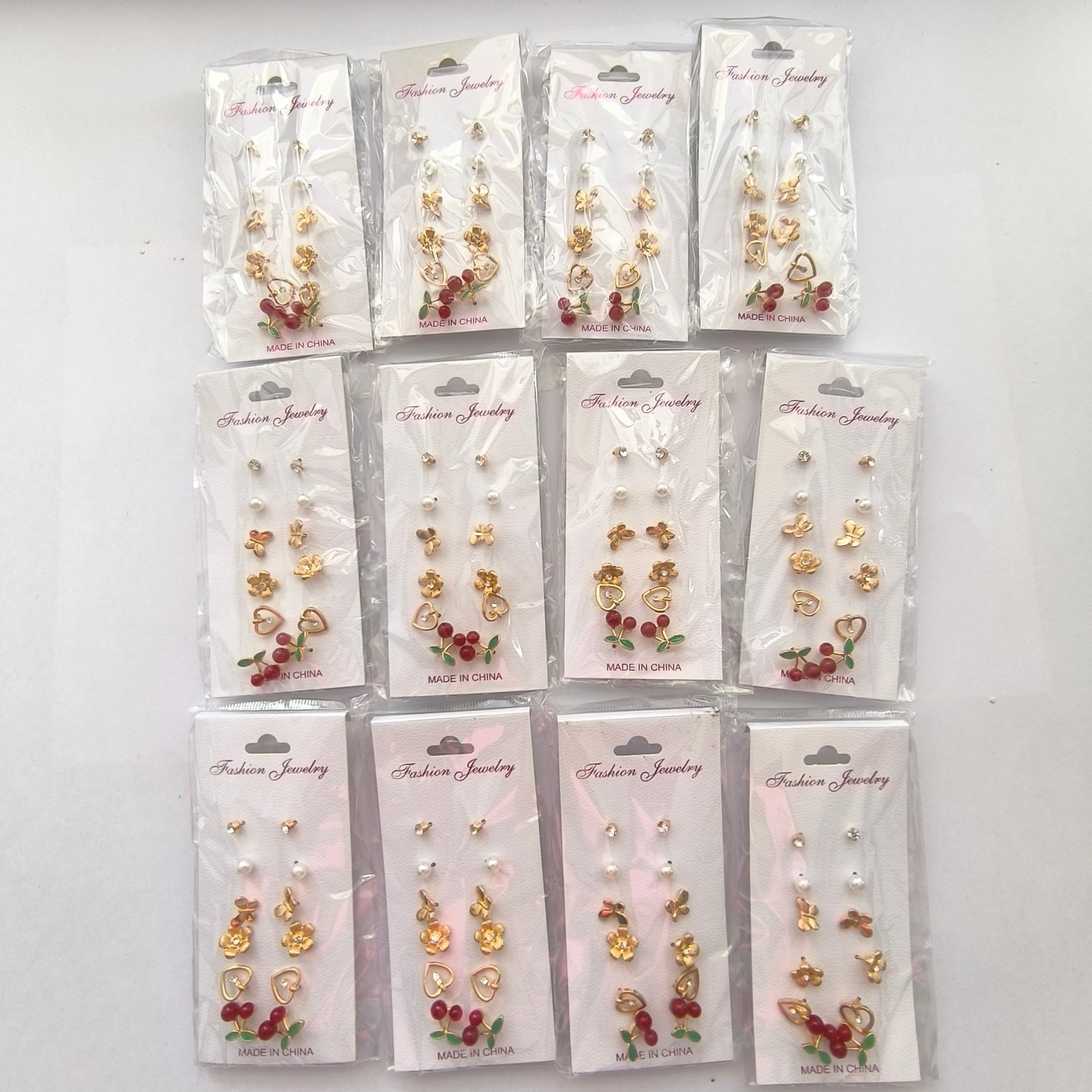 Set de Aretes Pequeños para Mujer 6 Pares | Diseño Floral y Corazones - Image 6