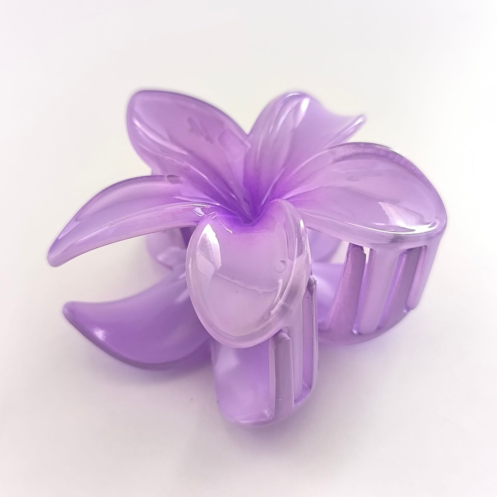 Pirana flor hawaiana color lila violeta semitransparente plastico cabello mujer