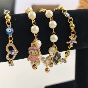 Pulseras con Perlas y Charms Colgantes Doradas para Mujer | Set 12 Piezas Modelos Surtidos con Dijes Kawaii, Ojo Turco y Cristales
