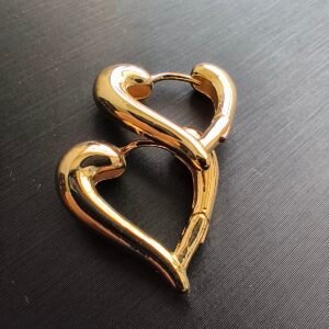 Aretes Dorados en Forma de Corazón para Mujer | Acabado Liso Minimalista Pack 12 Pares